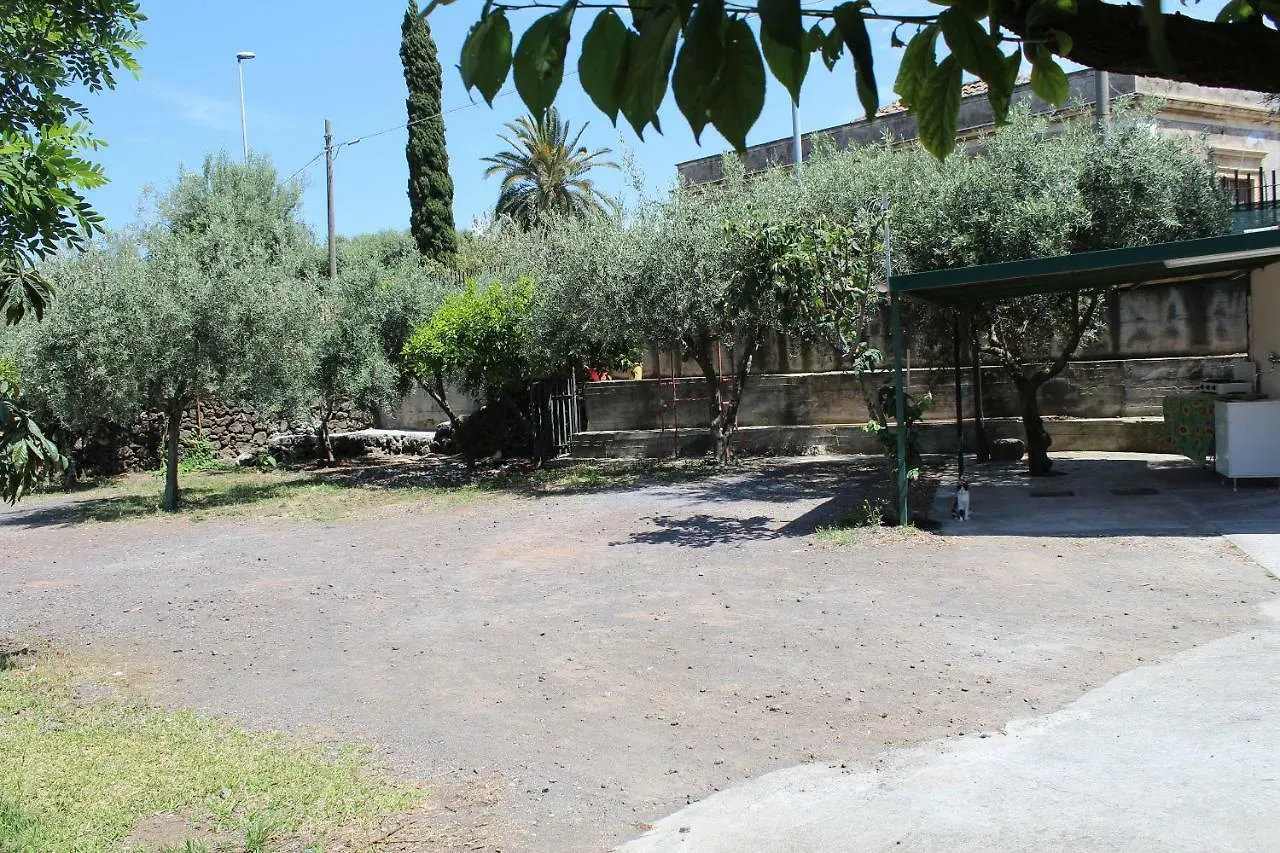 Country house Cottage In The Green Misterbianco